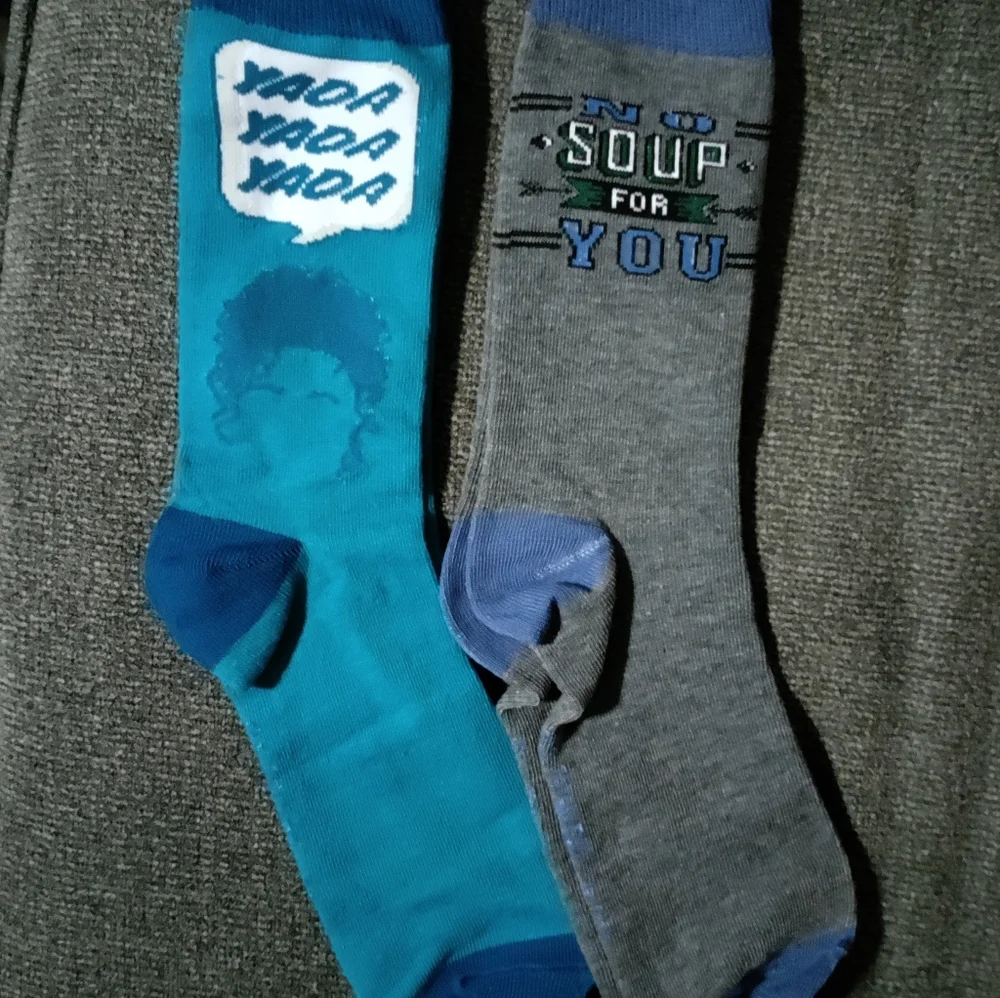 Seinfeld tv show 2 pairs of men's socks